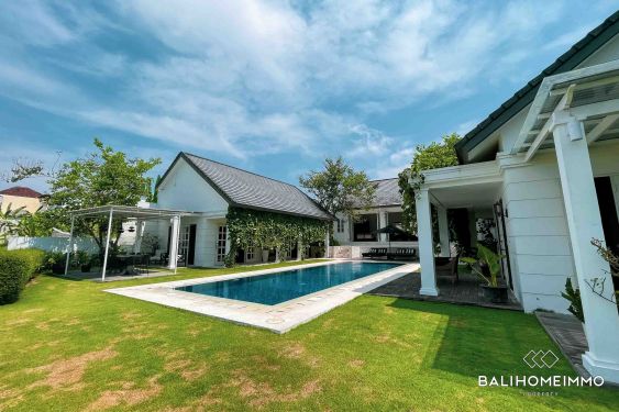 Image 2 from Vila 4 Kamar Tidur Luas untuk Dijual dan Disewakan di Bali - Pererenan