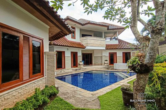 Image 2 from VILLA LUAS 4 KAMAR TIDUR UNTUK DISEWA TAHUNAN DI JIMBARAN DEKAT PANTAI JIMBARAN
