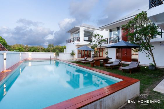 Image 1 from VILLA D'INVESTISSEMENT DE 6 CHAMBRES RÉCEMMENT RÉNOVÉE À VENDRE AU CENTRE DE BINGIN