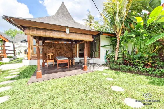 Image 3 from Villa de 2 chambres avec jardin spacieux à louer à Buduk Bali
