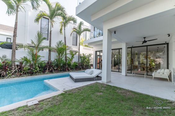 Image 2 from Vila 4 Kamar yang Menakjubkan Dijual dan Disewa di Tepi Pantai Pererenan Bali