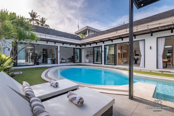 Image 1 from Superbe villa de 4 chambres à vendre en location à Bali Pererenan Beachside