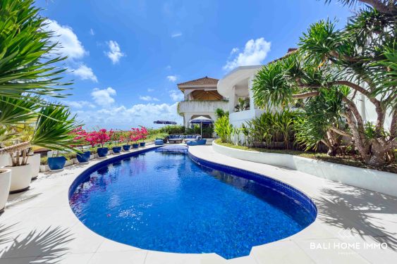 Image 1 from VILLA 5 KAMAR TIDUR YANG MENAKJUBKAN DENGAN PEMANDANGAN LAUT YANG MEMUKAU DI UTAMA BINGIN