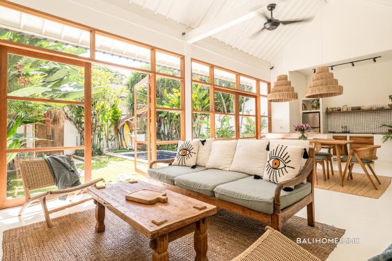 Image 3 from Vila Tropis 2 Kamar disewakan tahunan di Berawa Canggu